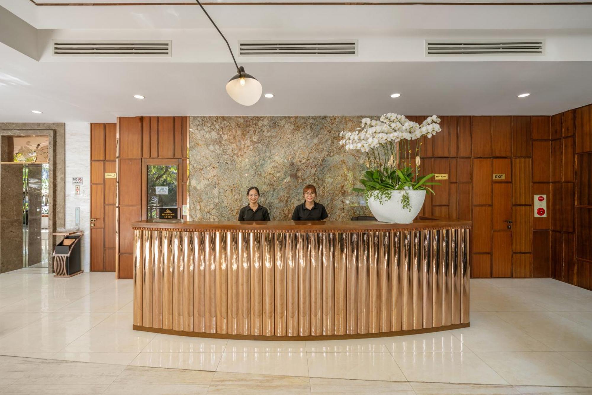 Brilliant Majestic Hotel Дананг Экстерьер фото